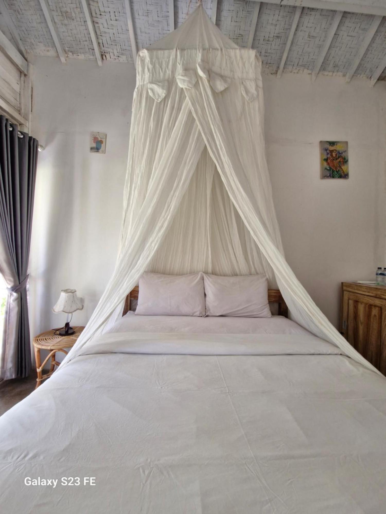 The Layar Homestay Batununggul Buitenkant foto