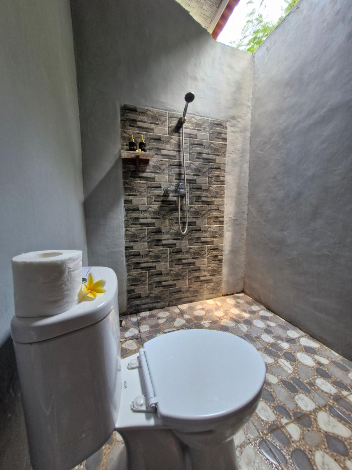 The Layar Homestay Batununggul Buitenkant foto